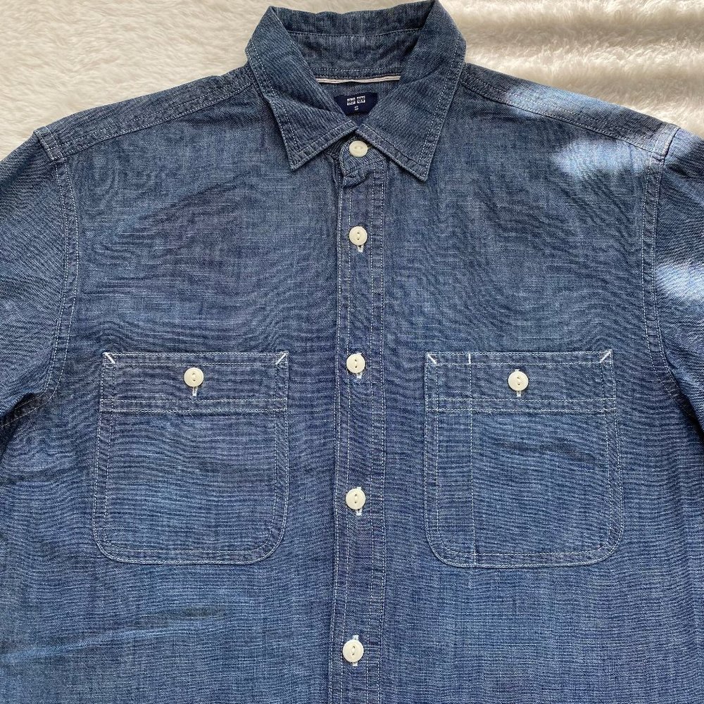 Uniqlo NWOT Men's Denim Utility Long-Sleeve Shirt, Blue Denim Classic, S/M - Picture 3 of 10